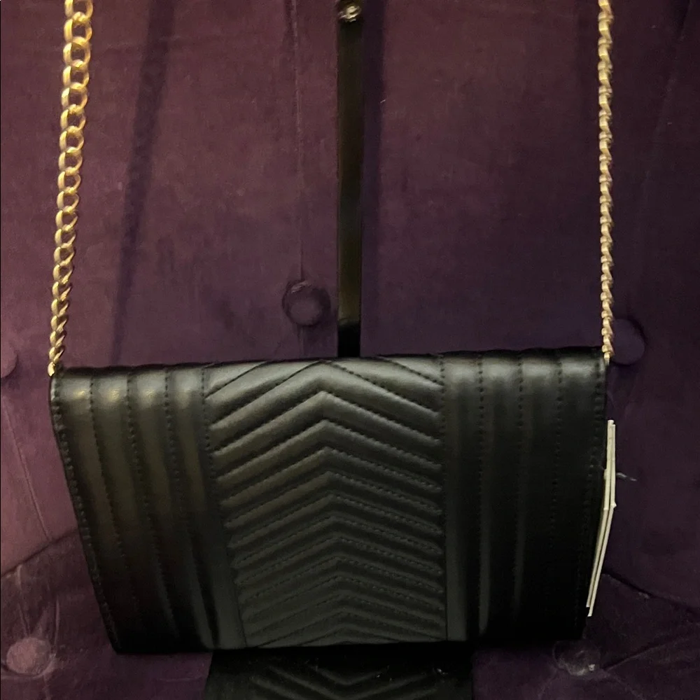 Black Quilted Chain Shoulder Bag - Picture 4 of 5